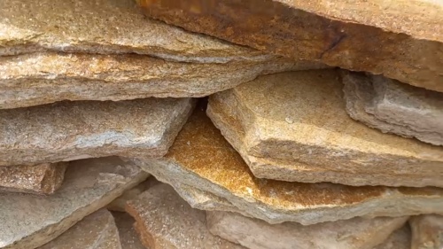 Плитняк златолит жёлтый золотистый для отмостки купить в Талице