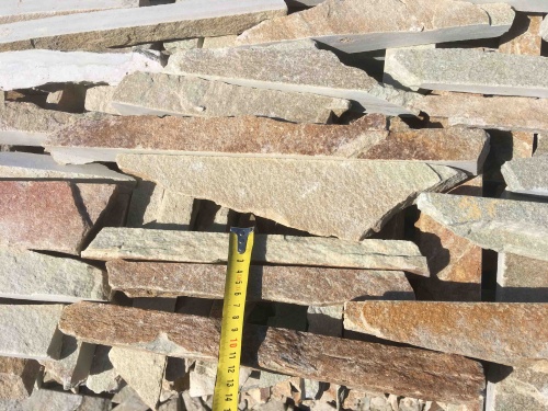 Горбушка златолит золотистый для облицовки купить в Талице