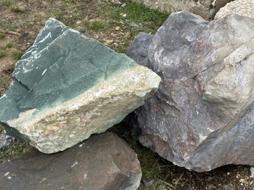 Камни для ландшафтного дизайна зелёные 10-60 килограмм купить в Талице