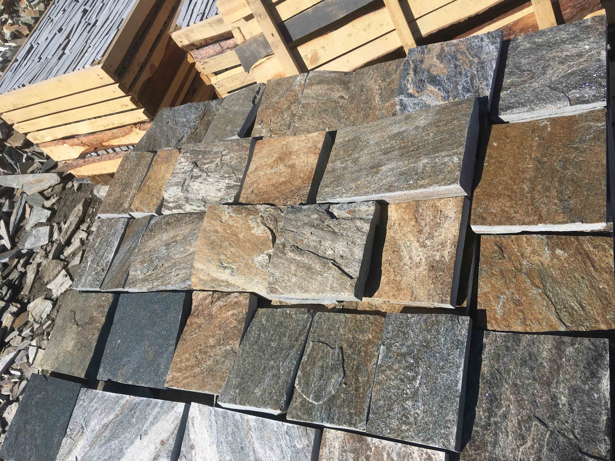 Плитка пилёная златолит Уральский для фасада купить в Талице