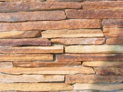 Горбушка златолит золотистый для облицовки купить в Талице