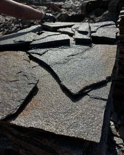 Плитняк златолит серебристый для фасада купить в Талице