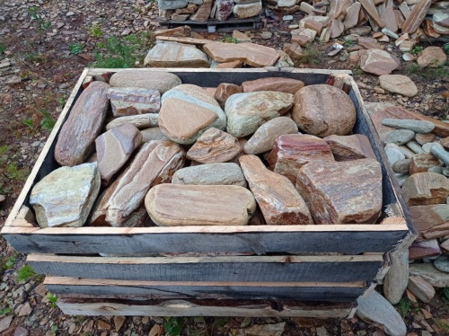 Златолит жёлтый, жёлто-зелёный глыбки и валуны для ланшафтного дизайна купить в Талице