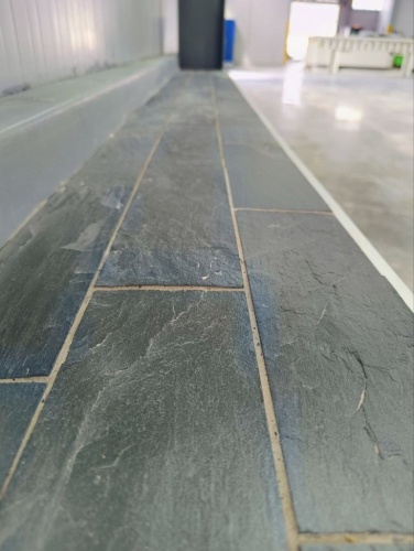 Плитка чёрная из натурального камня фасадная 30 см * 5 см, толщина 7 мм -30 мм купить в Талице